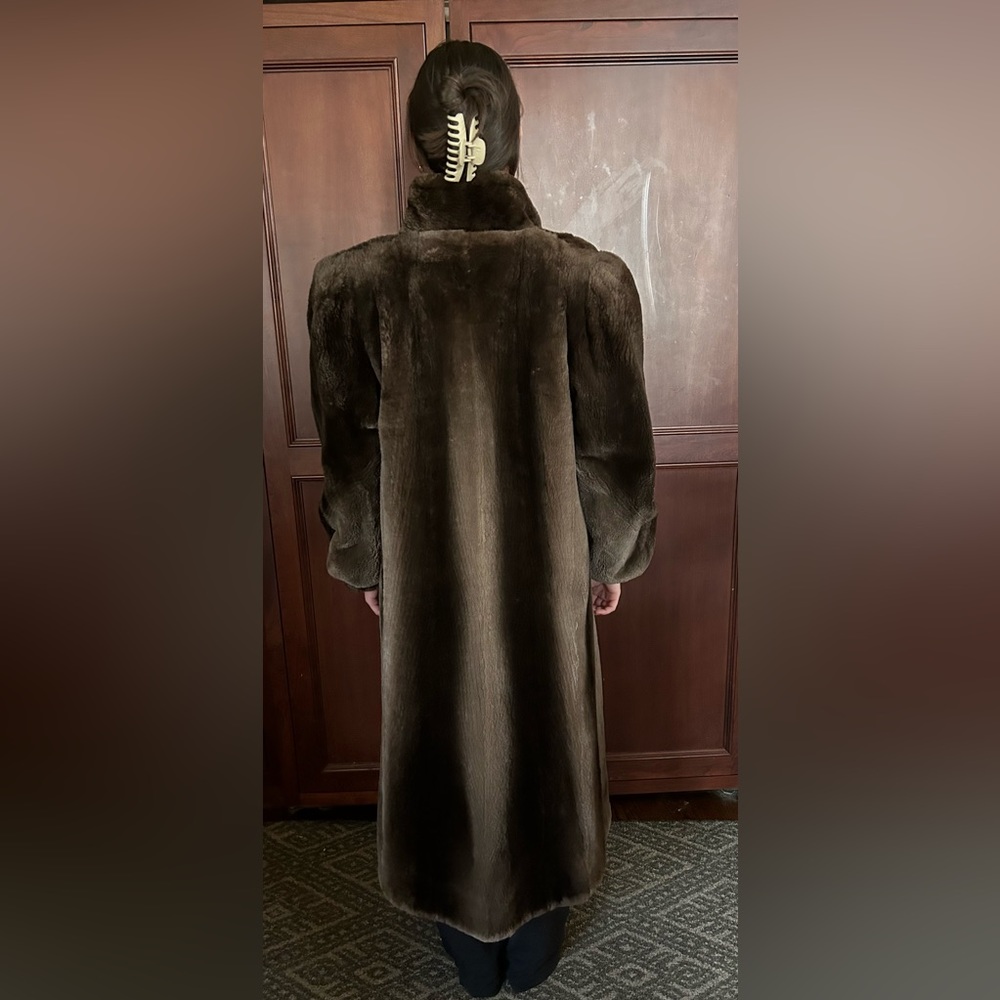 Real beaver fur coat. Worn only 3 times. Stored in climate controlled room